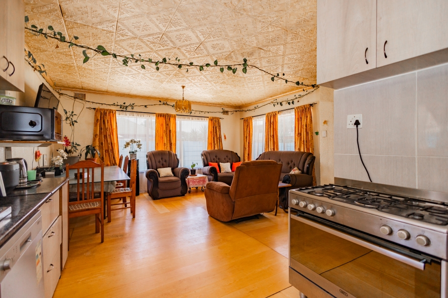 4 Bedroom Property for Sale in Belmont Park Western Cape